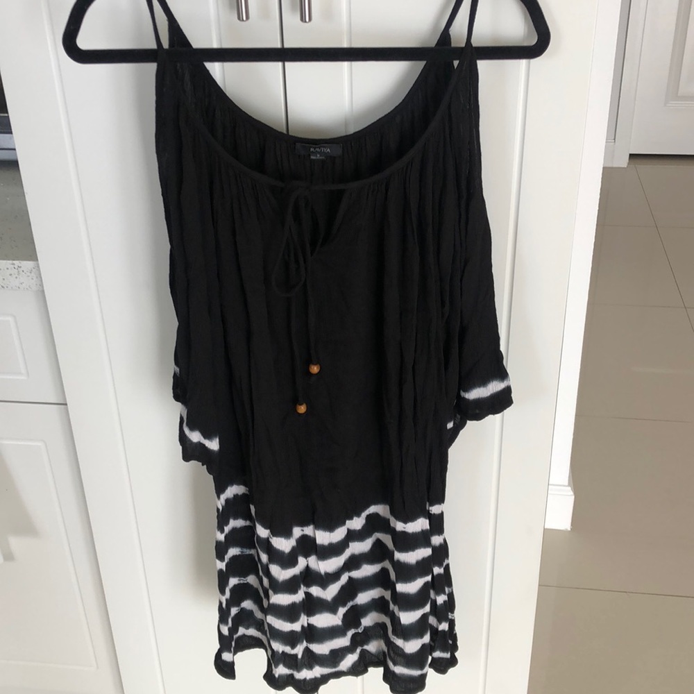 Woman’s, Size Small, black and white shoulder-less sleeved dress